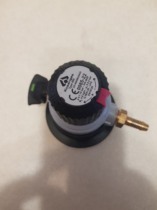 Vînd 3 regulatoare butelii.