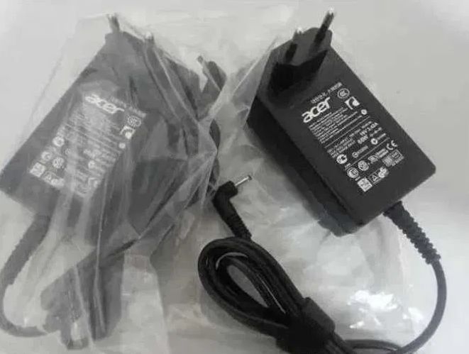 от ACER - зарядка блок питания и есть другие
