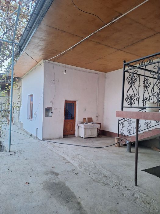 8сотикли ховли сотилади