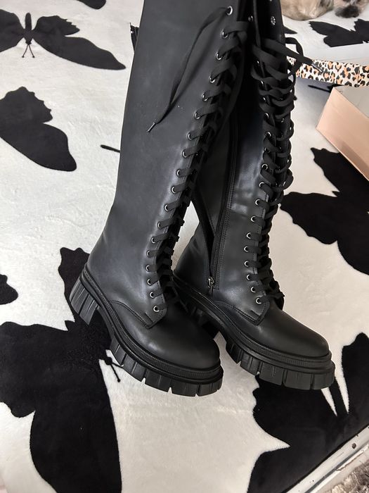 Cizme negre pana la genunchi