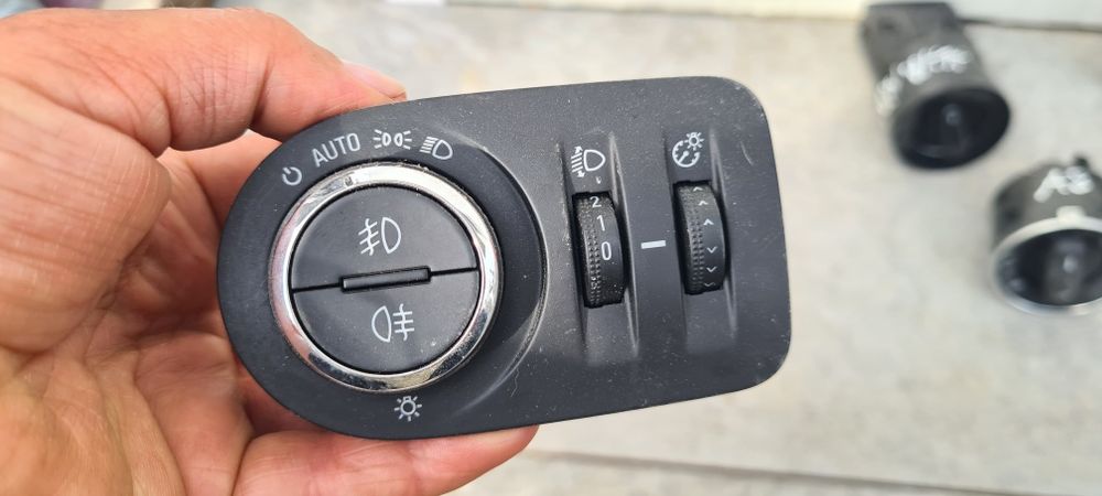 Bloc lumini nissan qashqai 2012,opel corsa d,audi A4B8