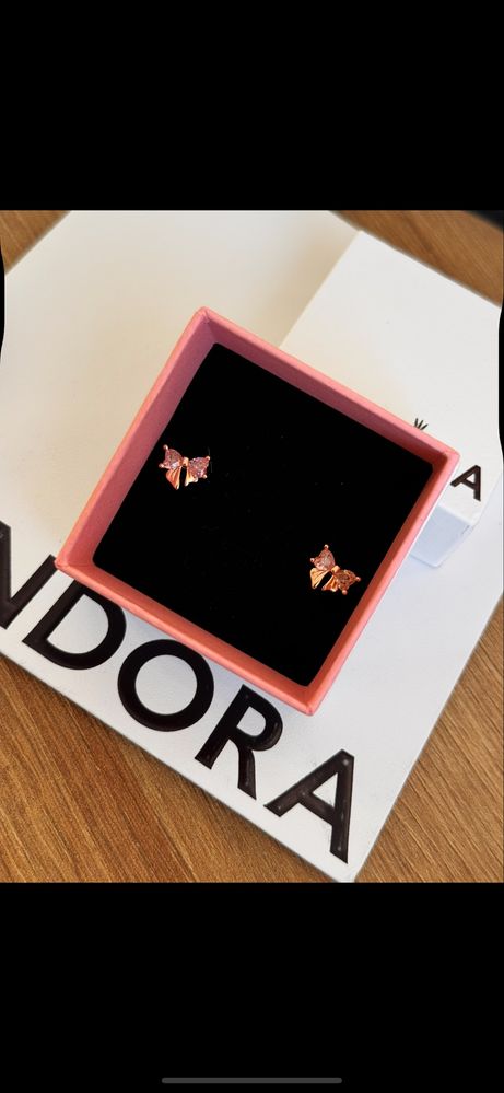 Пандора обеци Pandora