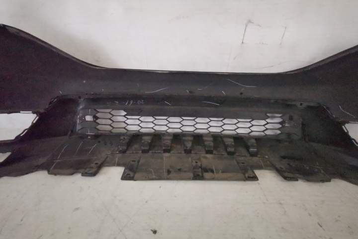 Предна броня Оригинална С Датчици Предна Пола И Миещ Механизъм В Добро