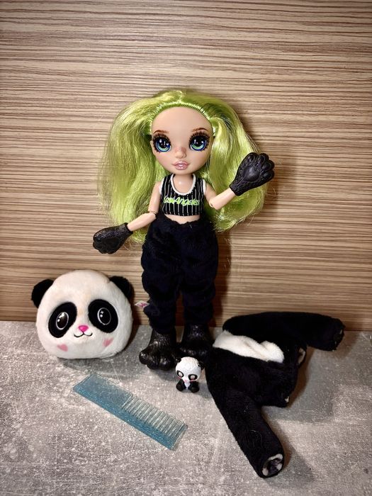 Jade Hunter Rainbow High Junior Fashion Doll Papusa