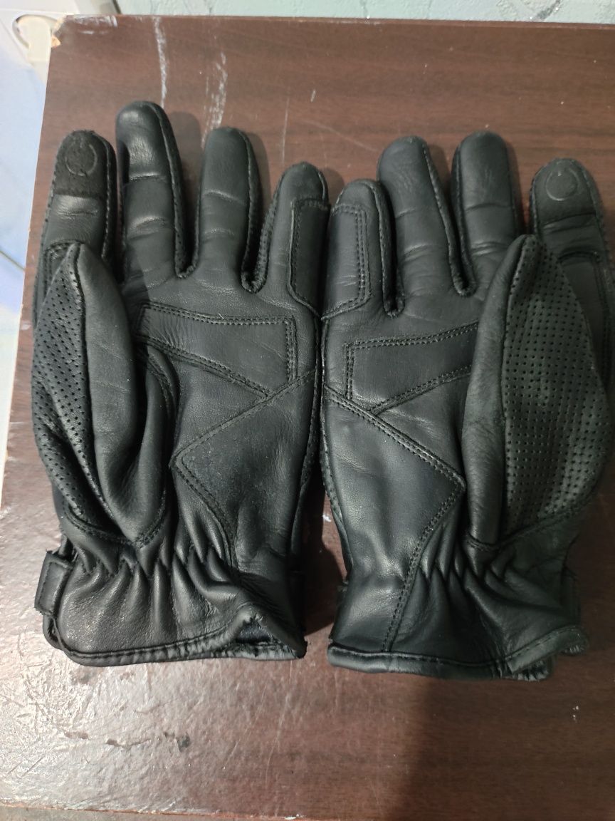 Продам перчатки для мотоцикла