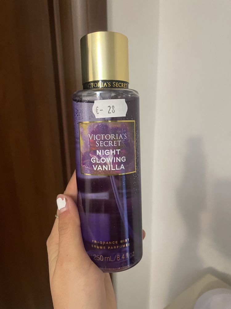 body spray uri victoria’s secret