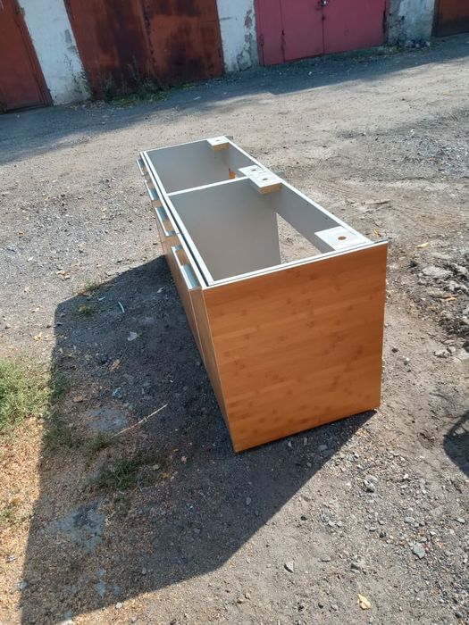 Столешница с двумя раковинами