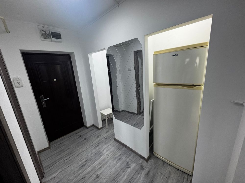 Inchiriez apartament 2 camere