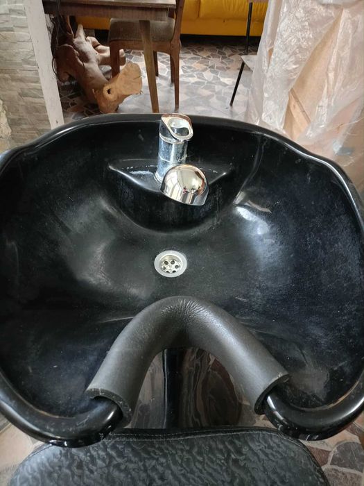 Продавам измивна колона