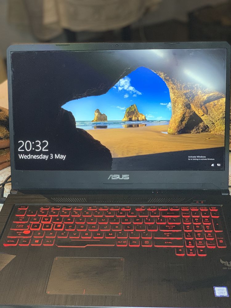 Leptop Asus model FX705G