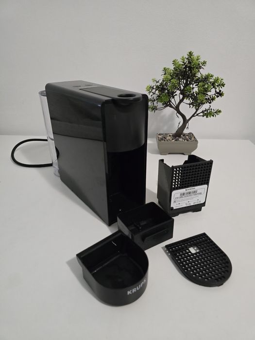 Кафемашина Nespresso Krups Essenza Mini XN1108