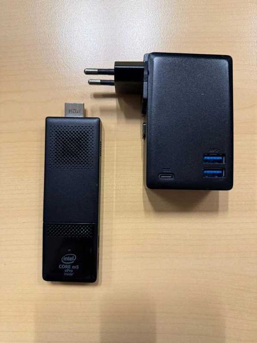 Mini PC Intel Compute Stick STK2m364CC Core m56y57 1.5Ghz 4GB RAM 64GB