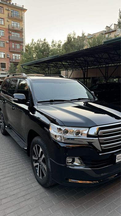 Toyota Land Cruiser 200 4.6