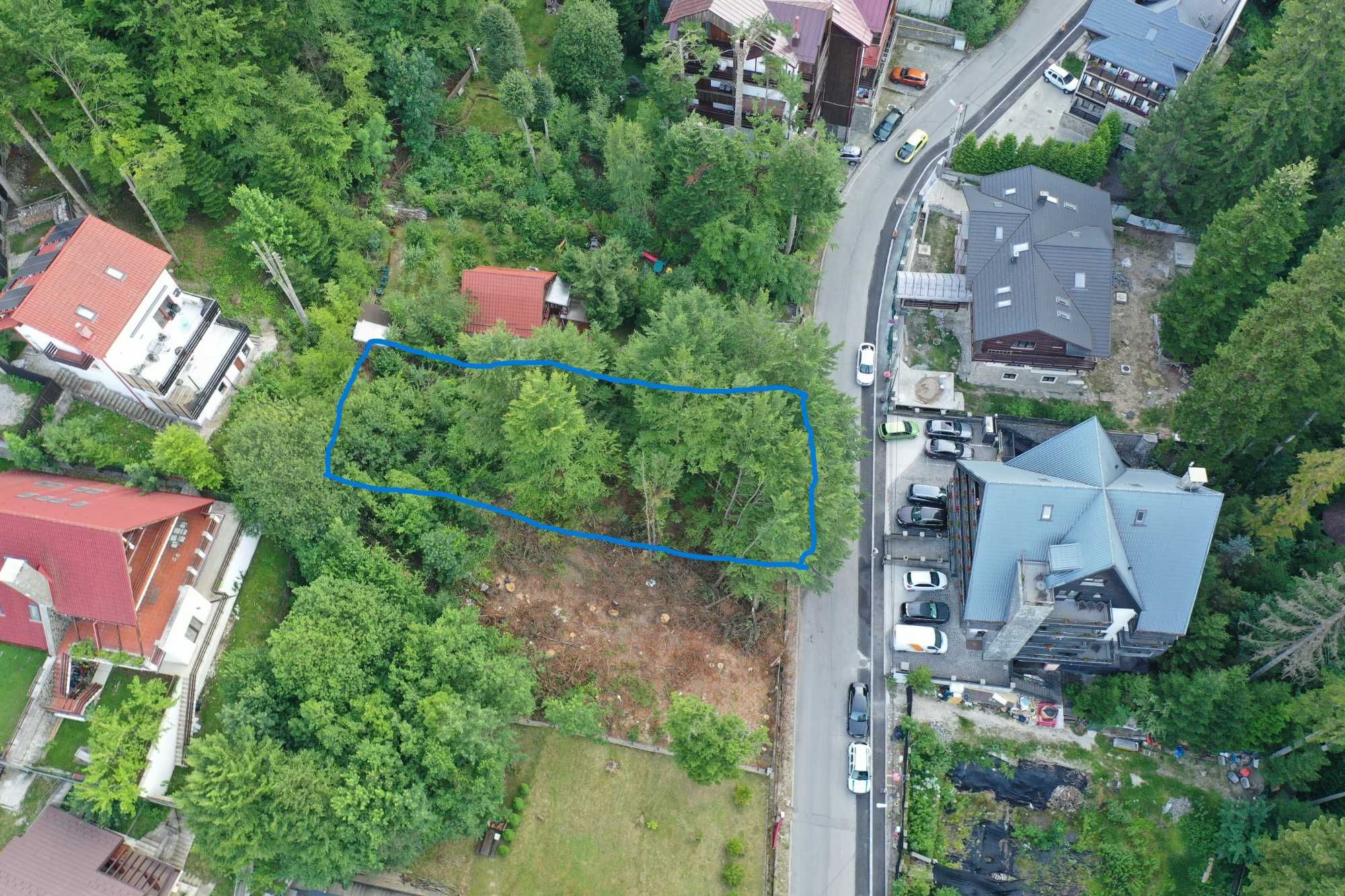 Teren intravilan 550 mp Sinaia vizavi de Hotel Smart - 339 euro/mp