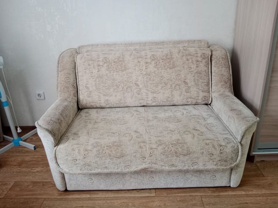 Продам Диван спальный