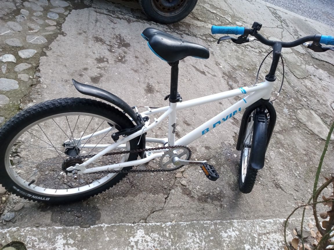 Bicicleta 20" pentru copii