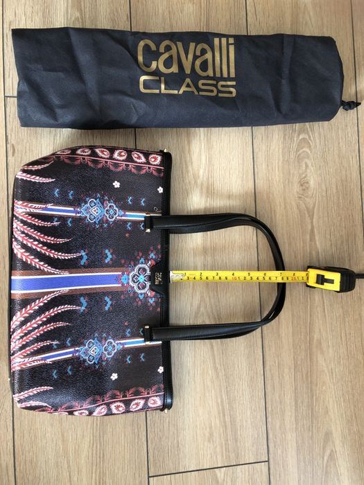Poseta noua Cavalli Class superba