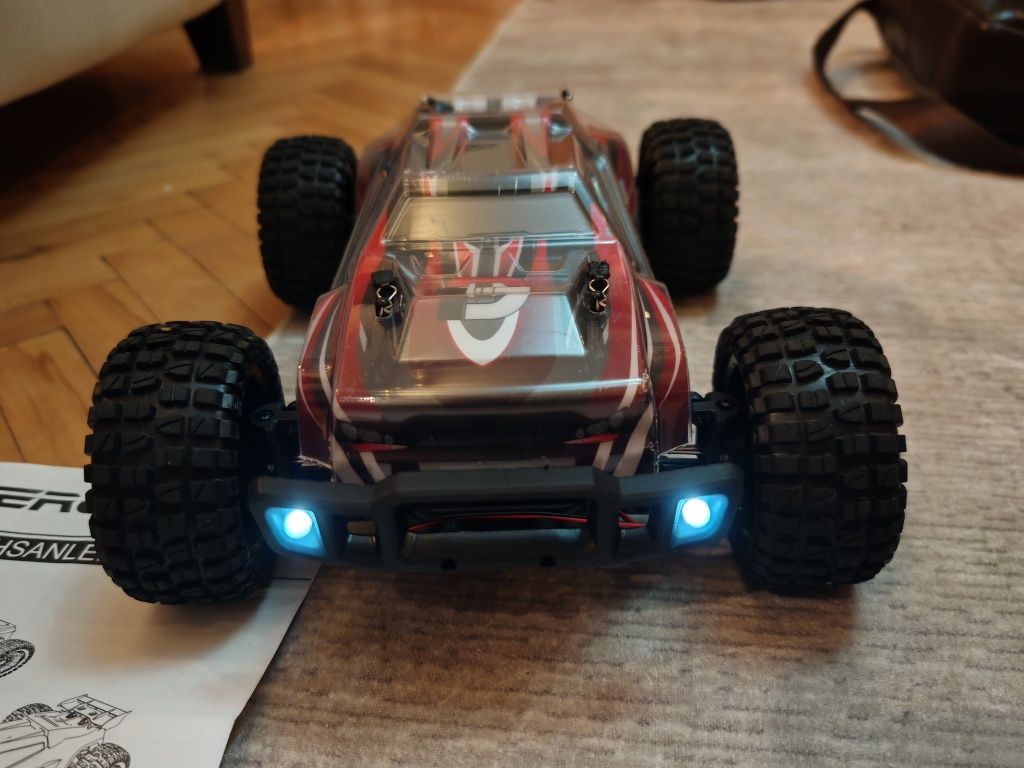DEERC 9206E Extra Shell Голяма RC количка мащаб 1:10, 55 km/h 2 батери