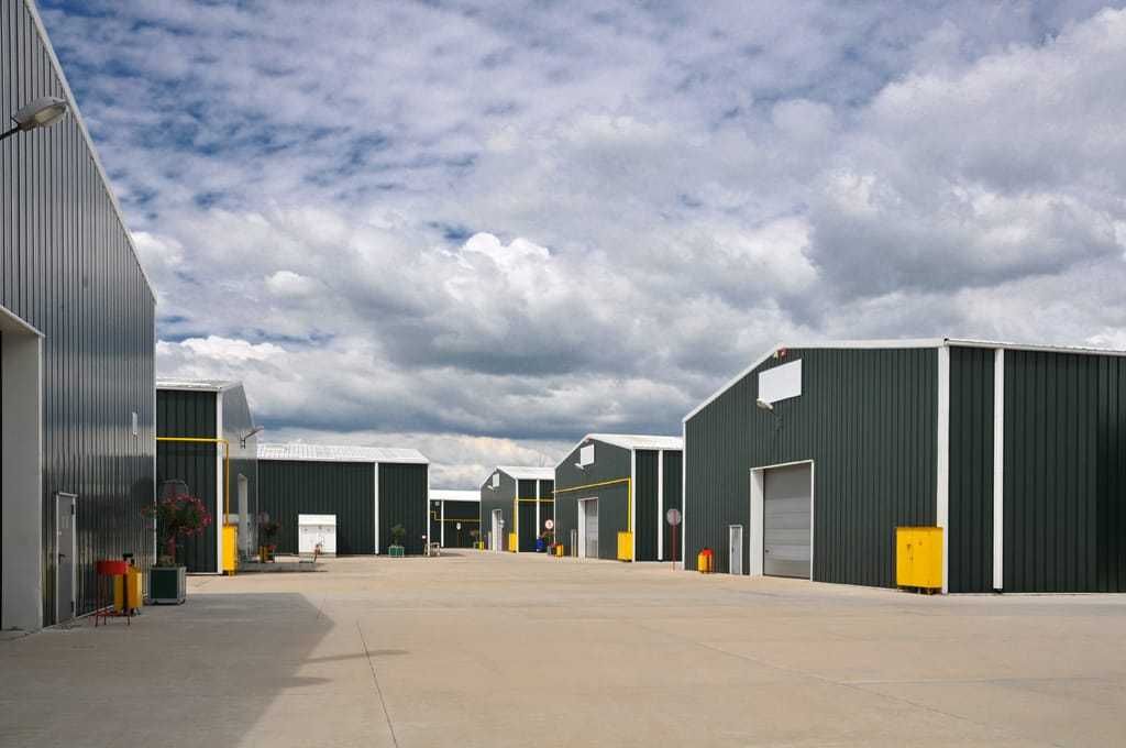 Platforma industrială 50000 mp Inchiriere ,vanzare  parcare TIR , CFR