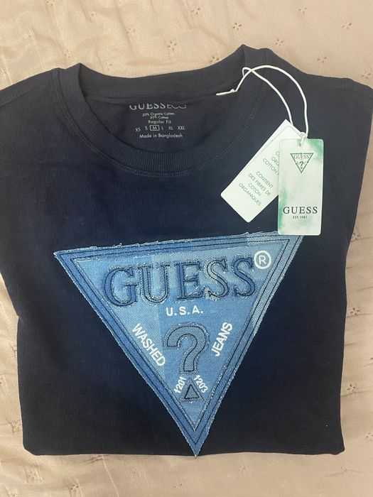 Продавам мъжки нови тениски на Guess