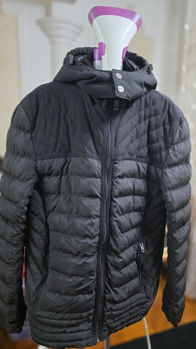 Мужская зимняя куртка с капюшоном