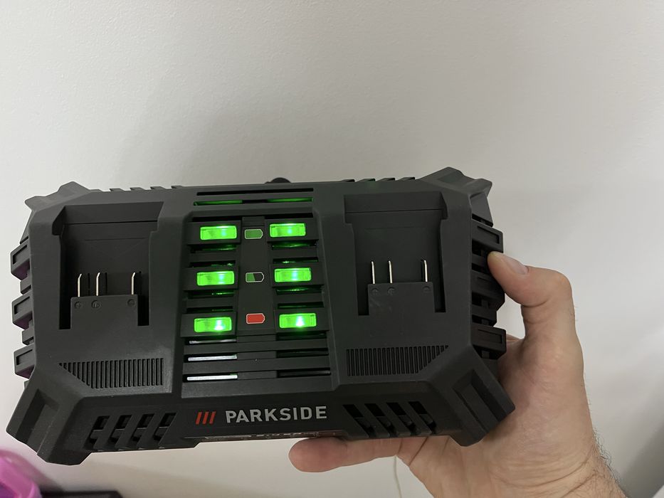 Incarcator dublu 20v 2,5 a parkside