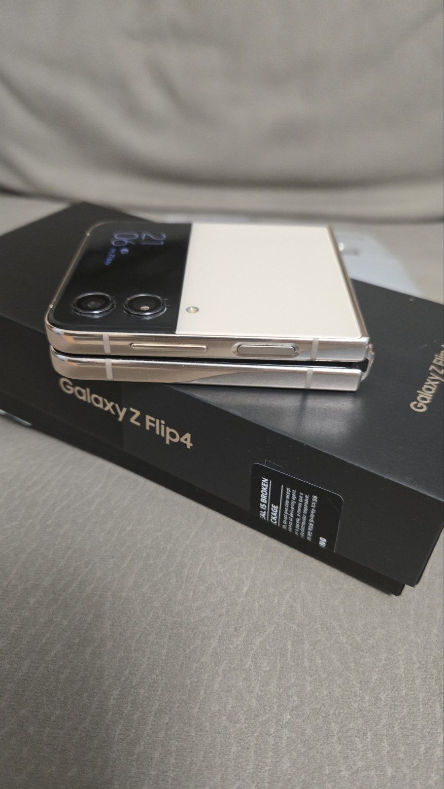 Samsung Z Flip 4