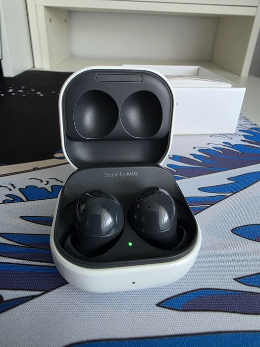 Vand casti Samsung Buds2