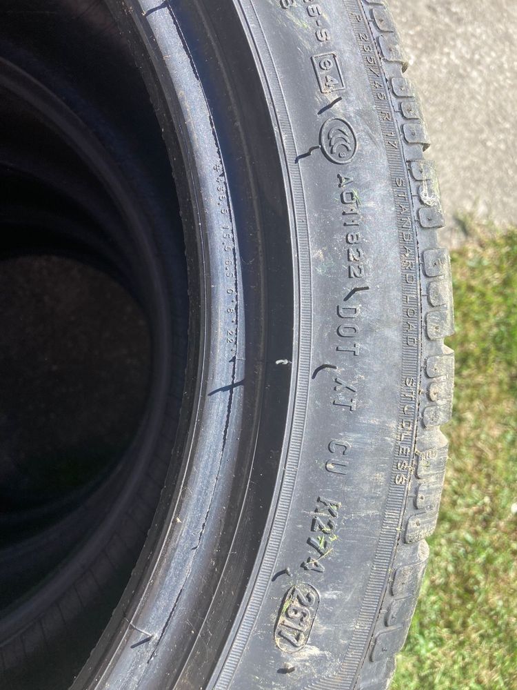 Cauciucuri 235/45/17 iarna Pirelli