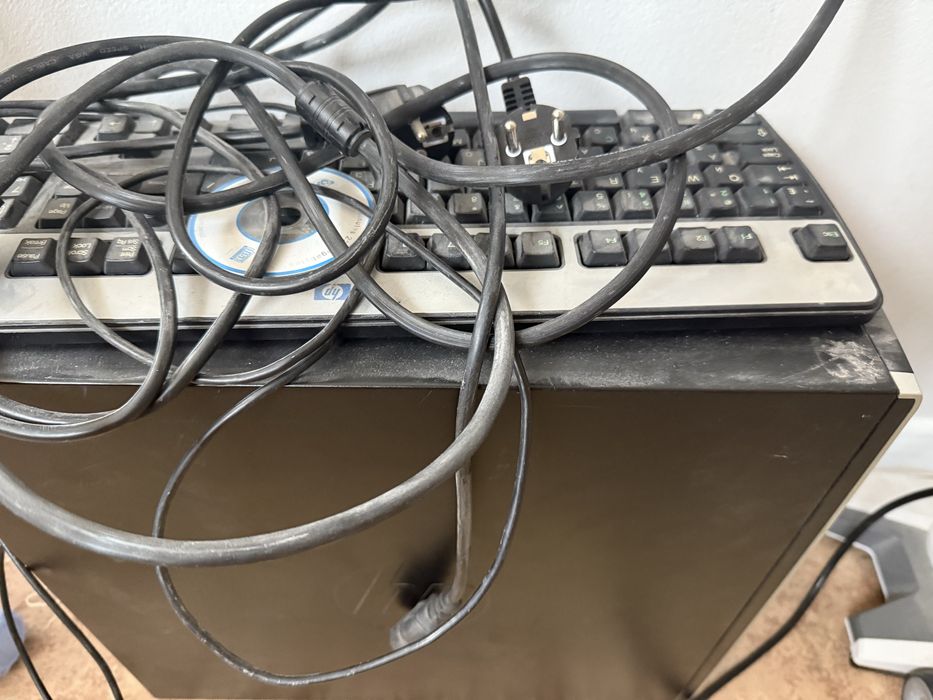 Компьютер хороший работает