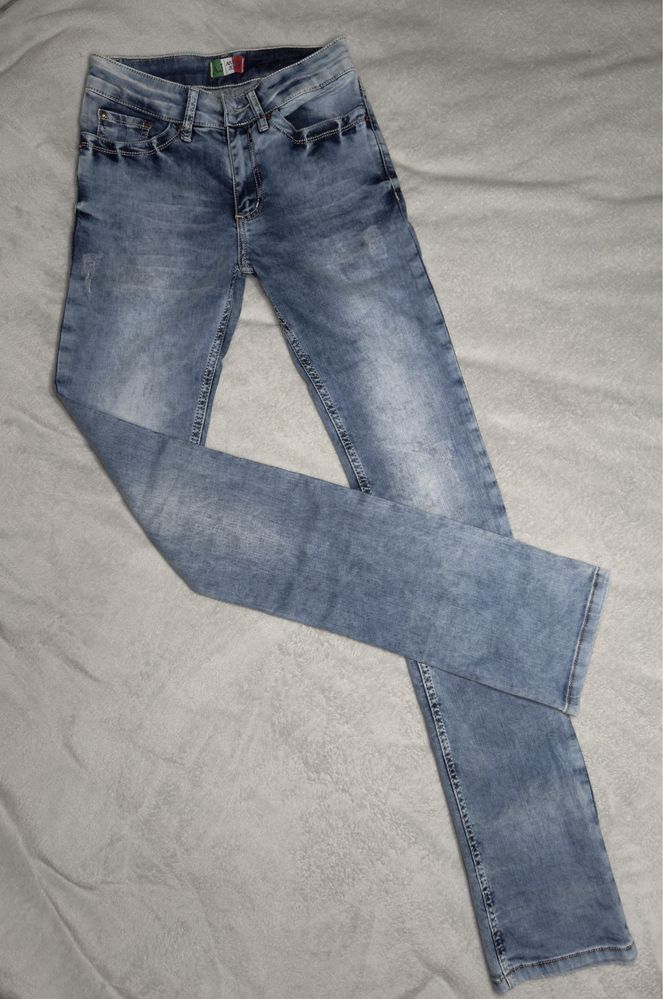 Продам джинсы
