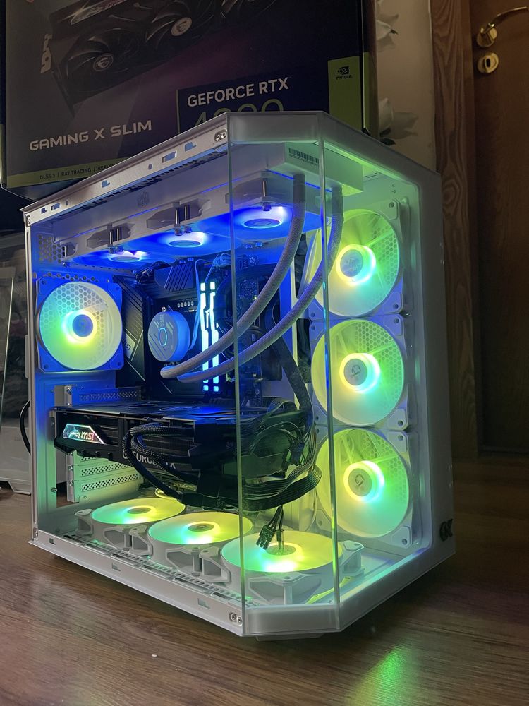 Мощен компютър/ I9 13900K/64GB/Водно/RTX 4090/2TB SSD