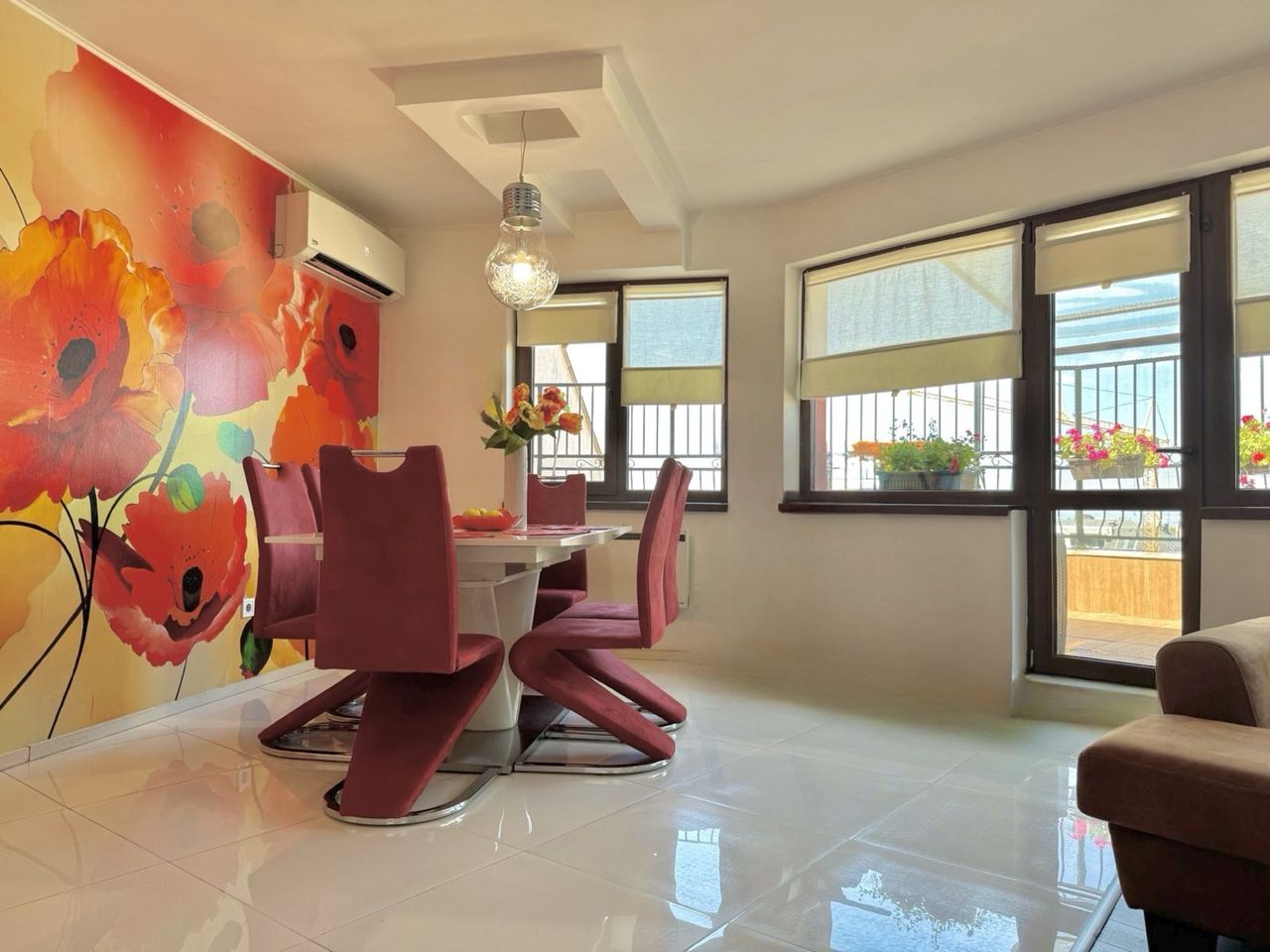 Продава се Тристаен апартамент в София, в.з. Бункера - 128 кв.м за 2258 €/кв.м - Снимка #2