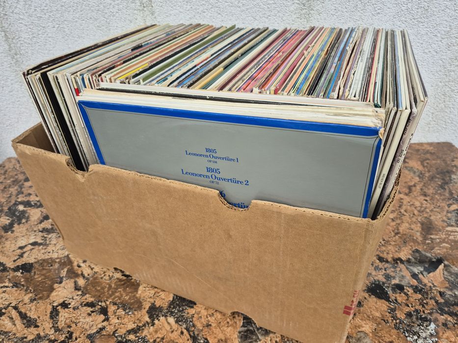 Vând 150LP Discuri Vinil colectie muzica clasica compozitori celebrii