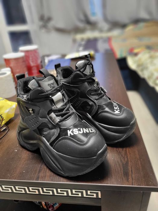 Зимни боти от Румъния