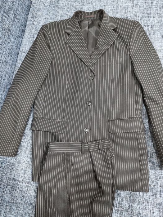 Продам костюм 44 размер