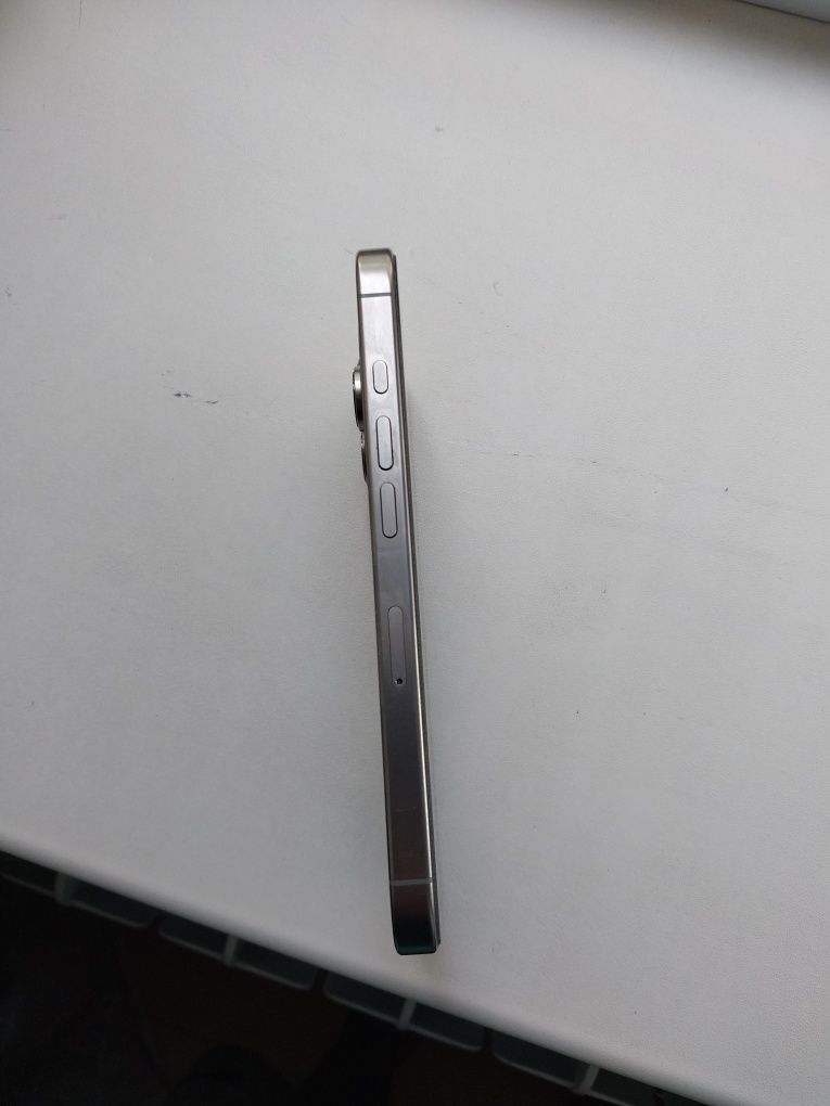 iPhone 16 pro 256gb