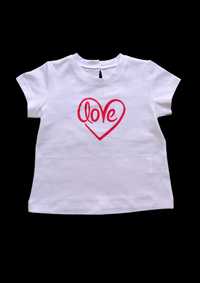 Страхотна детска тениска Love за момиче.