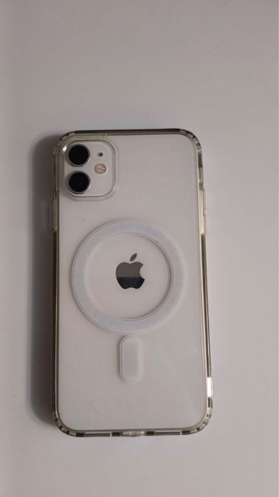 Iphone 11 в хорошем состоянии