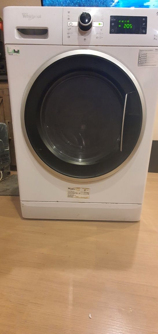 Пералня със сушилня Whirlpool