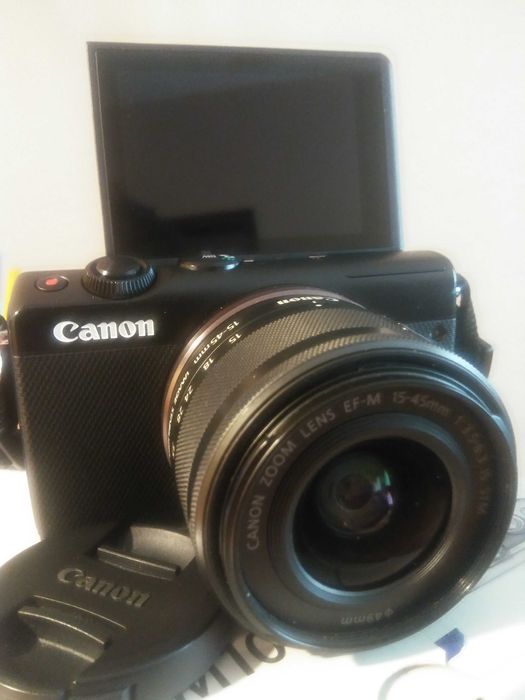 Canon m100 + чантичка