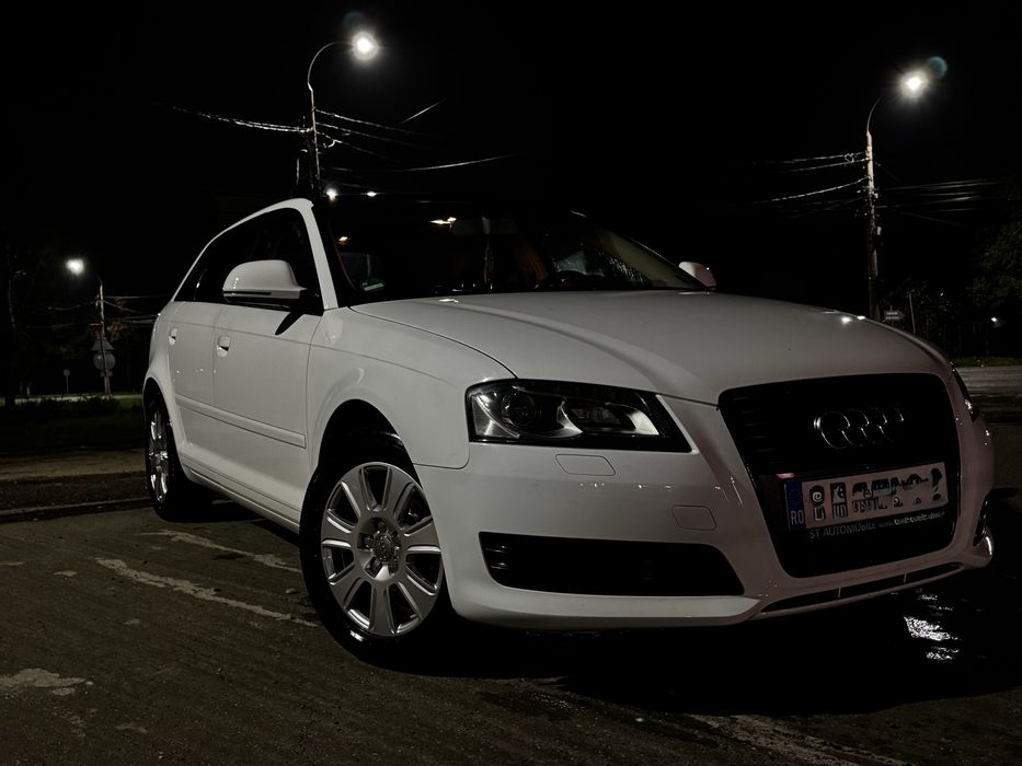 Audi A3, hatchback, 1.4 TFSI Panoramic cu trapa .