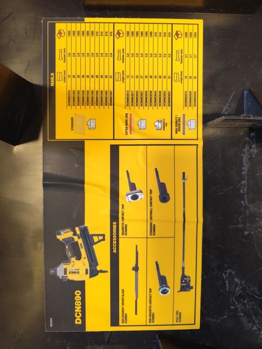 Акумулаторен такер DeWALT DCN890P2