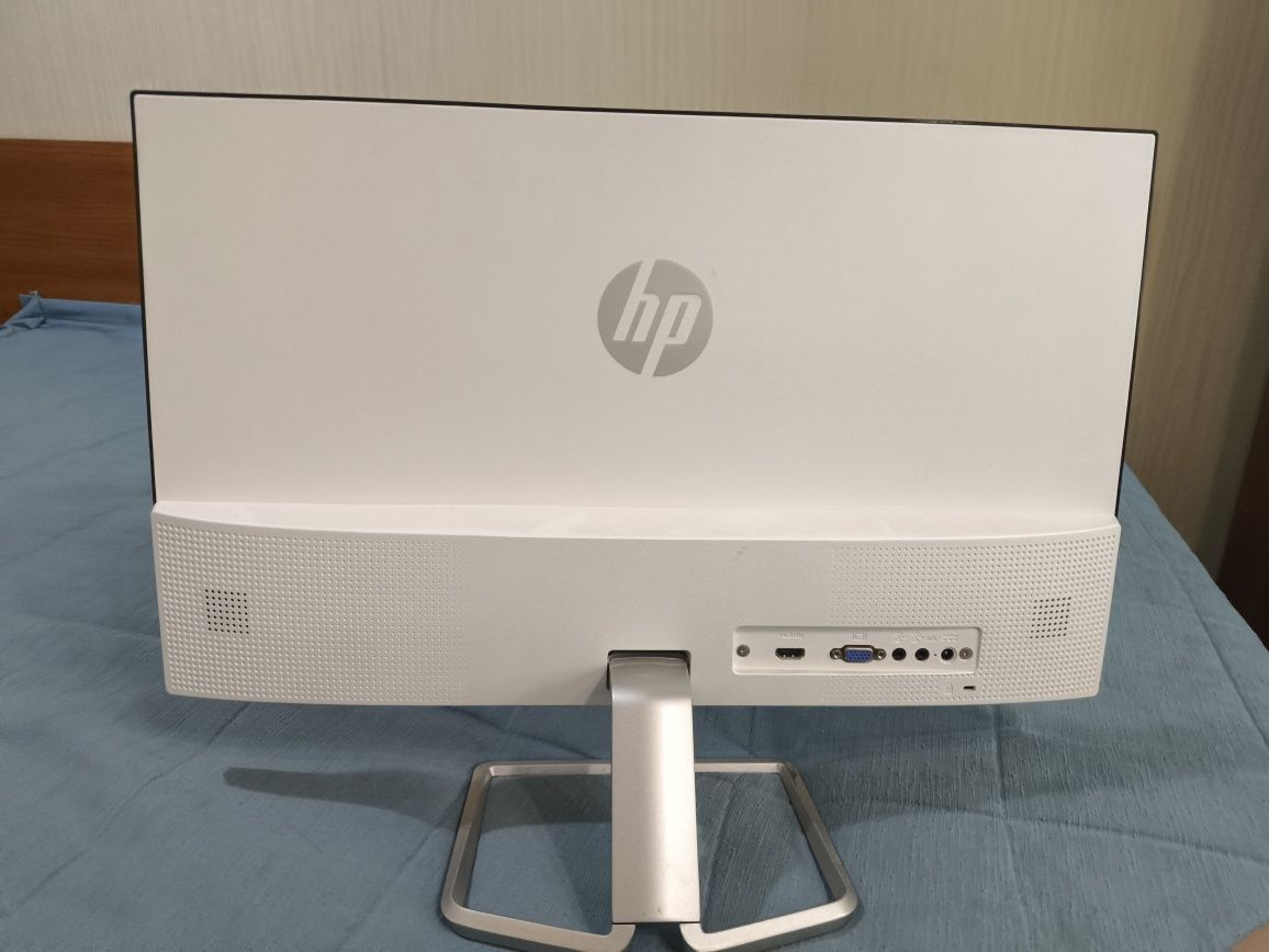 Монитор HP 24fw/ не рабочий, на запчясти