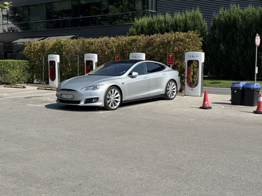 Tesla Model S P85 Performance (EU) Free Supercharging