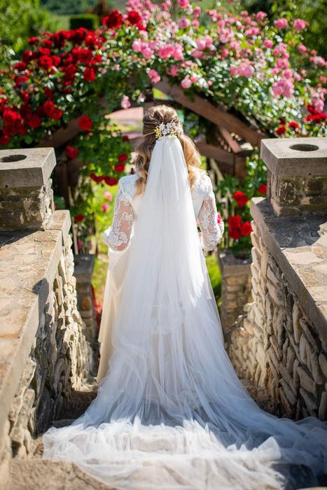 Vand rochie de mireasa marimea S-M