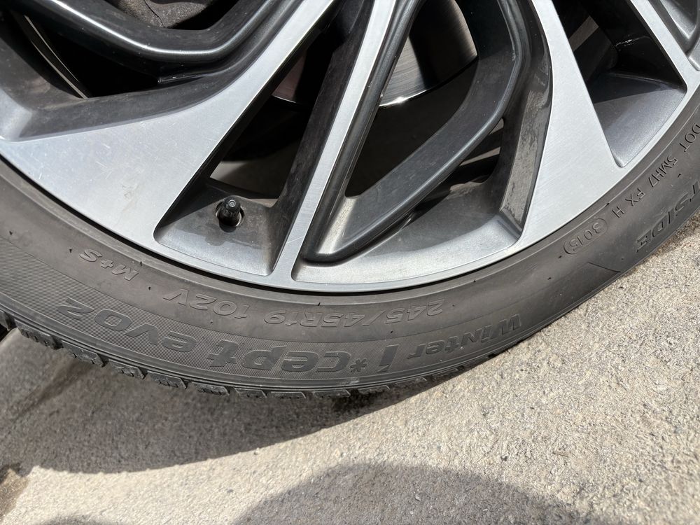 Зимни гуми HANKOOK i CEPT EVO 2, 245/45/19