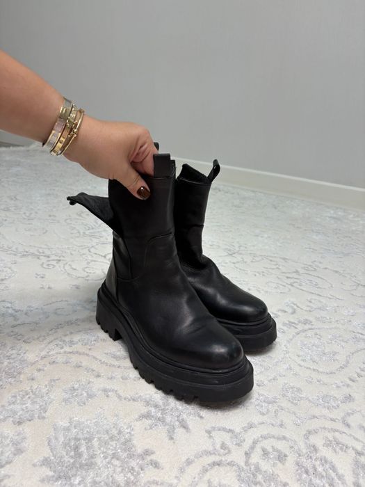 Продам зимние сапоги - ботинки, Турция