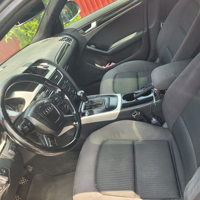 Vând Audi a4 b8 
143cp!
Distributie schimbată !
Filtre,ulei schimbate