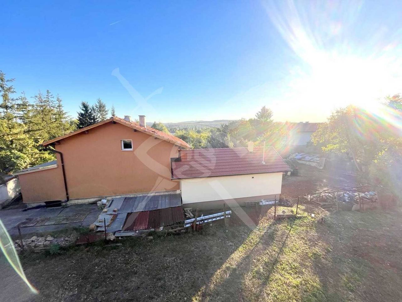 Продава се Къща в Костинброд - 349 кв.м за 373 €/кв.м - Снимка #16